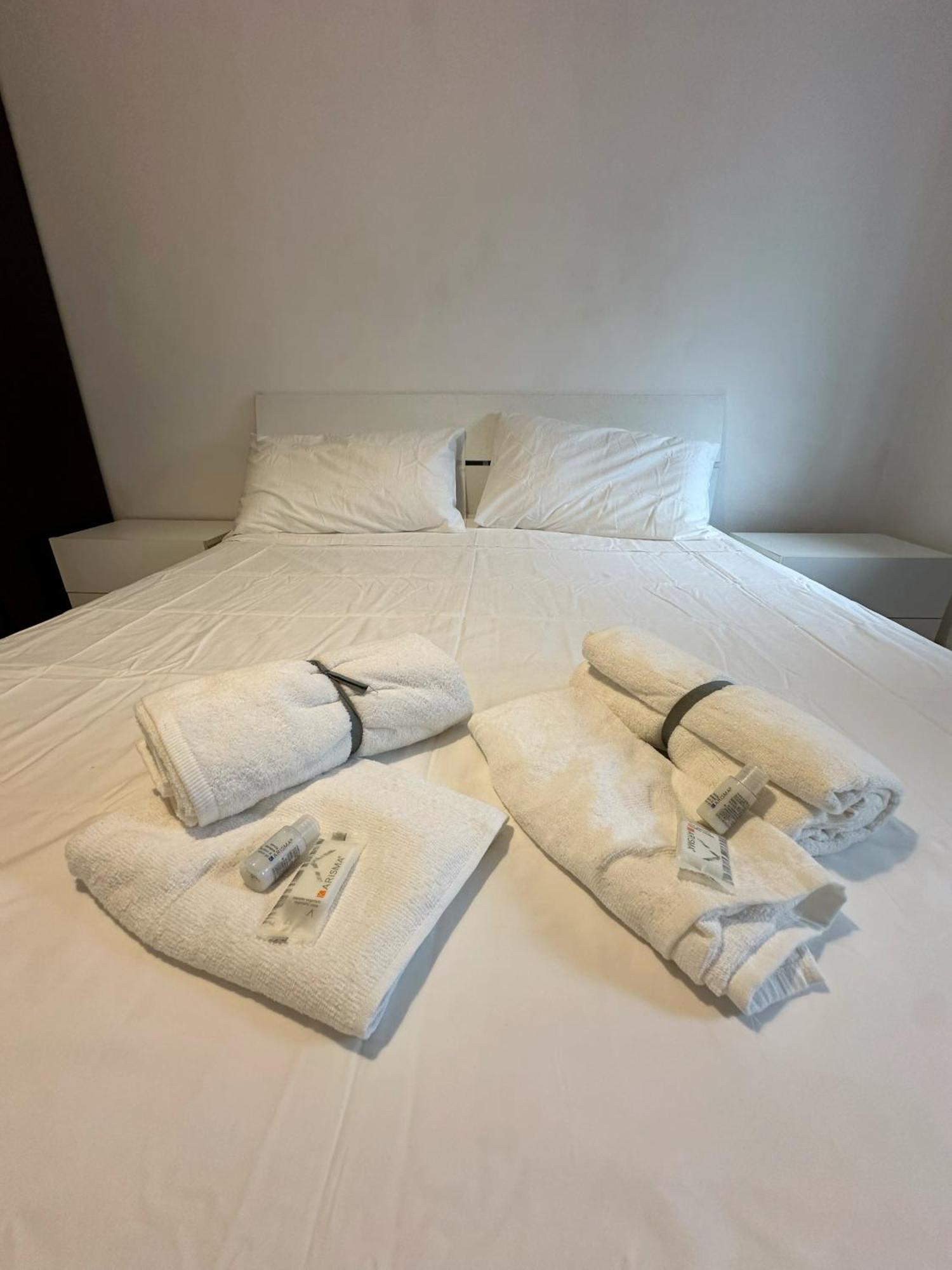 Affittacamere Torino - Private Rooms - H24 Self Check-In Номер фото